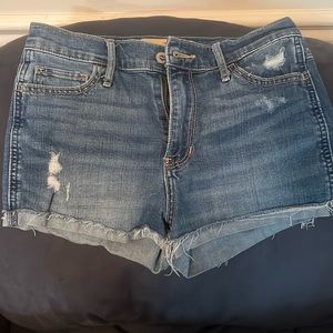 Hollister short short high rise 2” inches inseam size 5 EUC